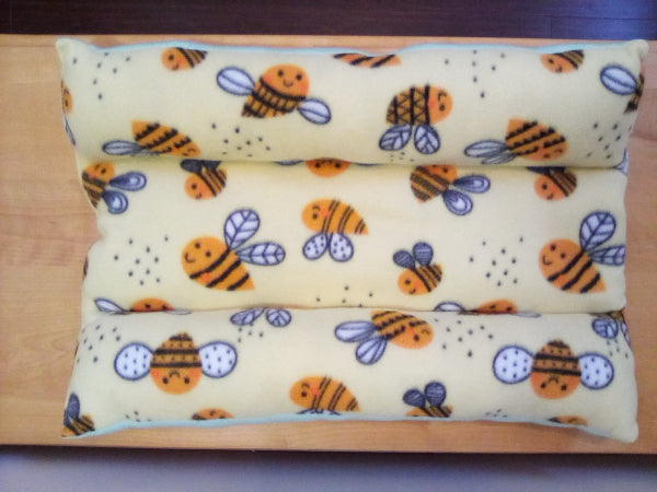 Fleece Bunny Flop Bed - Medium